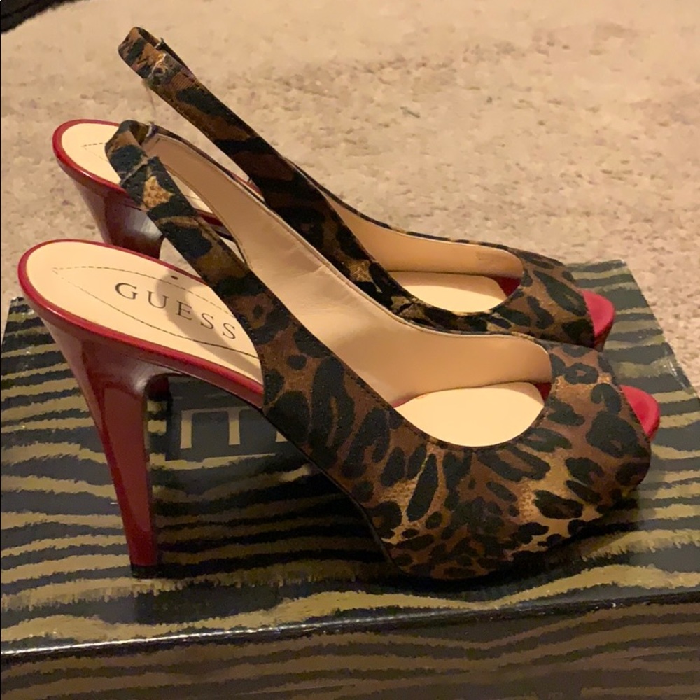 Guess leopard print peep toe Heels